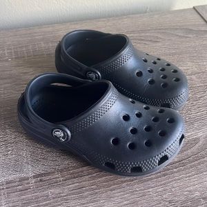 Toddler crocs